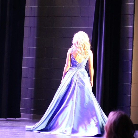 Pageant Dress - Picture 5 of 5